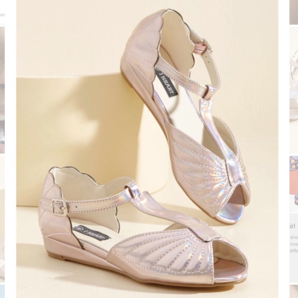 💗BNIB💗 MERMAID SHELL PINK HOLOGRAM FLAT WEDGE 8